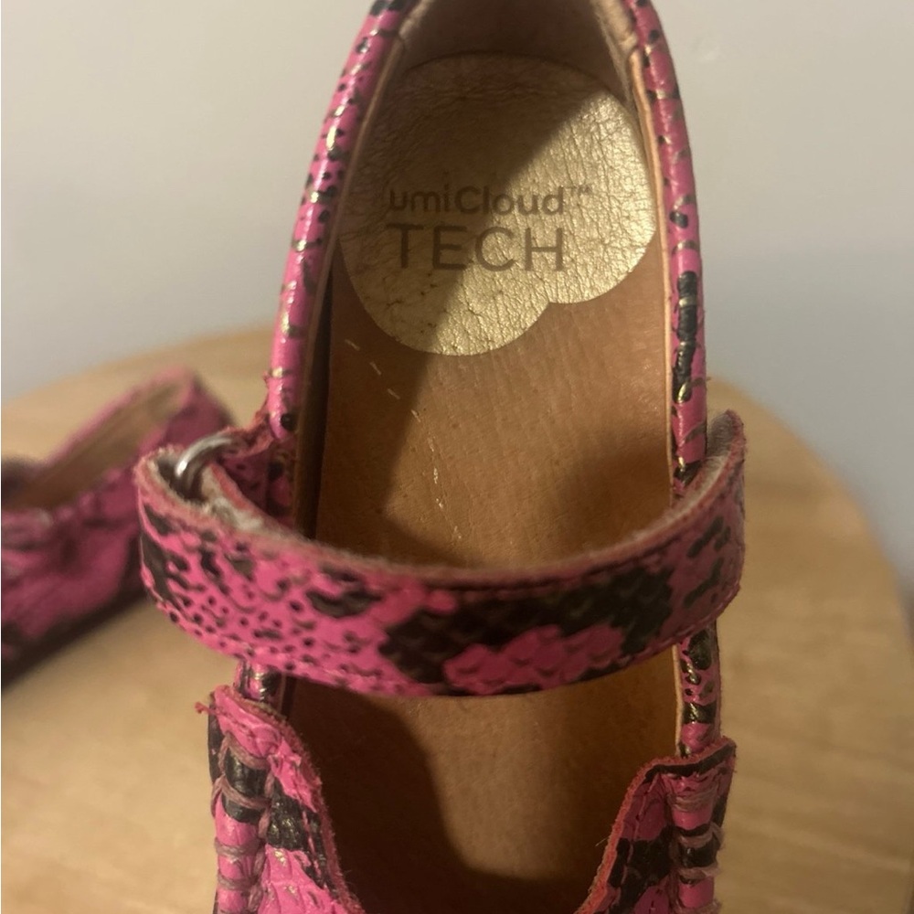 Umi Pink Snakeskin Dress Shoes size 9 toddler NeW with box - Picture 2 of 4